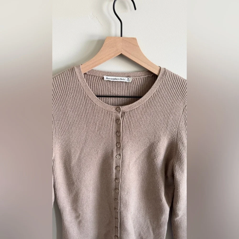 Abercrombie & Fitch Slim Ribbed Cardigan - Picture 4 of 4
